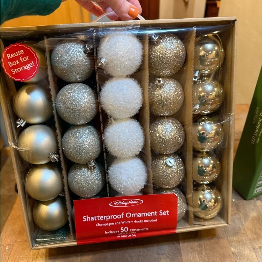 Shatterproof Christmas Ornament Set and LED Starburst Tree Topper Gold & Silver - Picture 5 of 13
